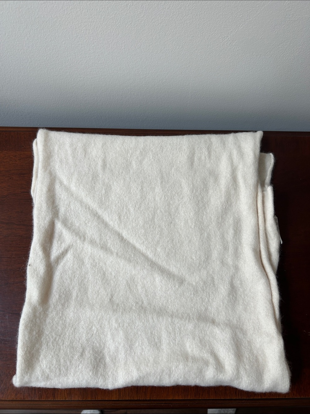 Cream Aritzia cashmere scarf